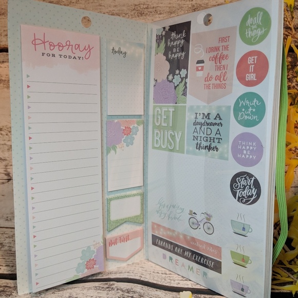 Daydreamer Accessory Book The Happy Planner New - Picture 2 of 5